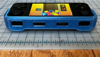 Чехол Anbernic RG35XX H с эргономичной ручкой 3