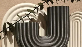 Ваза для чайной свечи или маленьких цветов.