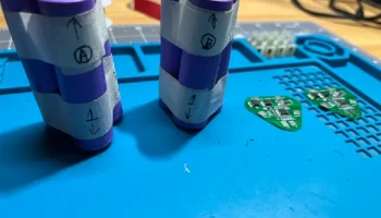 Зарядное устройство LZ-18650-3S (12 В и 3 аккумулятора 1... 9