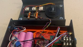 Чехол MiniDexed / с RPi 3, батарейки, переключатели, экран 1
