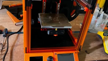 Voron V0.1 - простой держатель светодиодной ленты на вер...