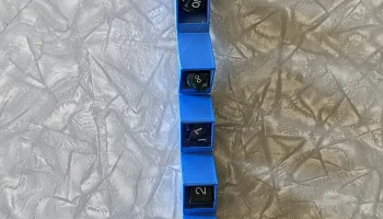Свернутая шестигранная коробка для игральных костей без п... 4