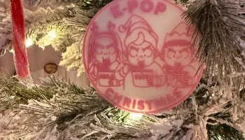 K-Pop Рождественское украшение "Охотники на демонов"