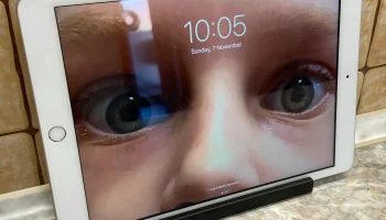 Еще одна подставка для iPad
