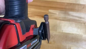 Магнитный держатель Milwaukee Drill 1