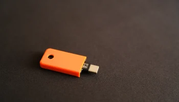 Чехол Yubikey 5c NFC 2
