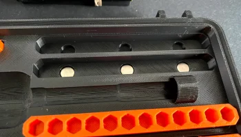 Держатель бит в футляре для отверток LTT (магнит 8x3 мм P... 1
