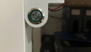 Поддержка светодиодной кнопки на столе Ikea Lack 1