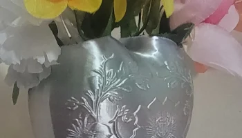 Ваза с двойным открытием в форме сердца...