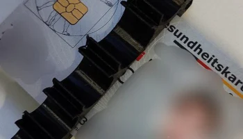 Держатель шприца (2x 10 мл, 1x 5 мл и 2x 2 мл) и карта