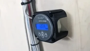 Держатель для поверхностного монтажа монитора батареи Vi...