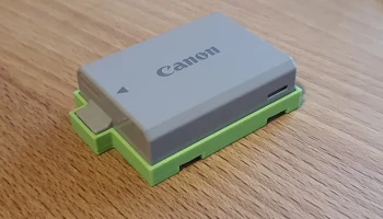 Крышка батарейного отсека Canon LP-E5
