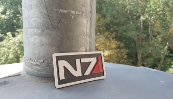 Магнит с логотипом Mass Effect N7 2