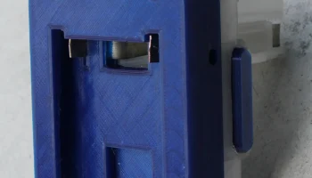 Старый аккумуляторный блок Bosch 14,4 В на выдвижной акк... 2