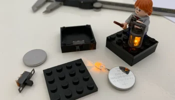 Аккумуляторная база LEGO 4x4 с переключателем (светодиод)