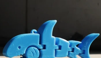 Гибкий брелок Tiny Shark 1