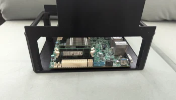 Полка ITX NAS сверхкороткой глубины 4U (около) 3
