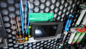 Держатель испытательной платы NanoVNA и RF для HSW..........