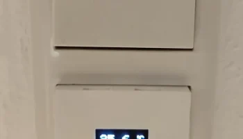 Gira 55 комнатная температура с OLED 1