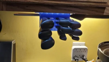 Блок ножей под шкафом 4