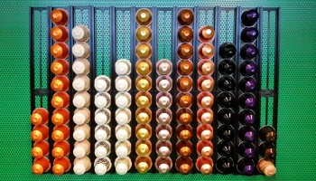 Магнитный настенный держатель для капсул Nespresso....