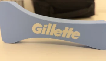 Дорожный кейс Gilette Mach 3 разноцветный с магнитами....... 1