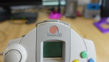 Скоба блокировки Dreamcast VMU 1