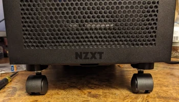 Роликовая ножка для корпуса NZXT H7 Flow
