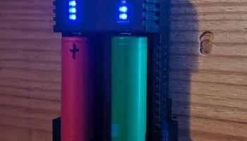 Монтажный кронштейн для зарядного устройства Nitecore UI... Монтажный кронштейн для зарядного устройства Nitecore UI...