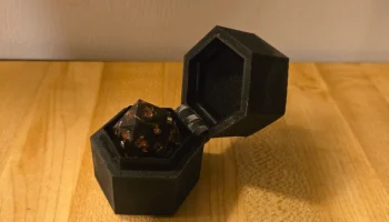 Простой футляр Pixels Dice 1