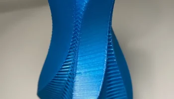 Витая ваза с нитями для Prusa MINI 1