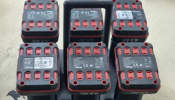 Parkside x12, Milwaukee, Bosch - держатель аккумулятора ... 1