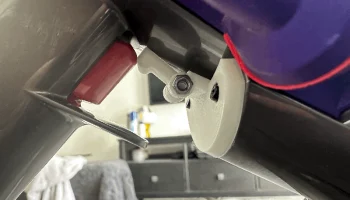 Замок триггера Dyson V10 - ремикс винтового крепления