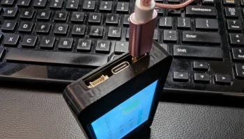 CYD ESP32-2432S028 Корпус 2