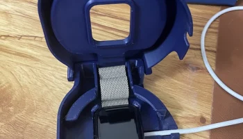 Чехол для путешествий и зарядки Apple Watch