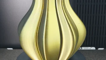 Fuxsy Vase