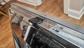 Подставка для посудомоечной машины LG