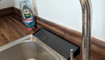 Брызговик для раковины