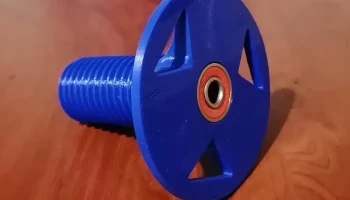 Храните и используйте герметичный контейнер с нитью.... 9