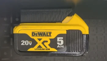 Держатель батареи Dewalt 20 В