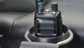 Крепление подстаканника UV-5R Mini (Audi TT Mk1) Крепление подстаканника UV-5R Mini (Audi TT Mk1)