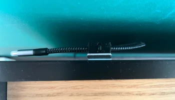Держатель ТВ-кабеля USB-C/HDMI 5