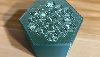 Шестигранный контейнер Catan Player Pieces - магнитный... 1