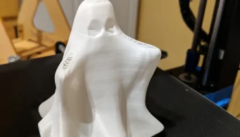 Cute Hug Me Ghost - Vase Mode Remix 1