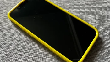 Чехол/бампер для iPhone 13 - совместимость с MagSafe 1