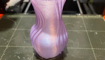 Wavy vase 1