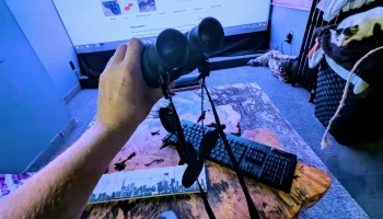 Крышки объектива Cannon 18X50 IS со шнурками 2