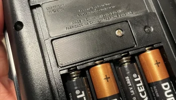 Крышка резервного аккумулятора TI-89