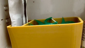 Контейнер с двумя отсеками 2