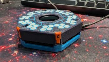 Чехол для значка EMF Tildagon (значок EMF 2024) 5
